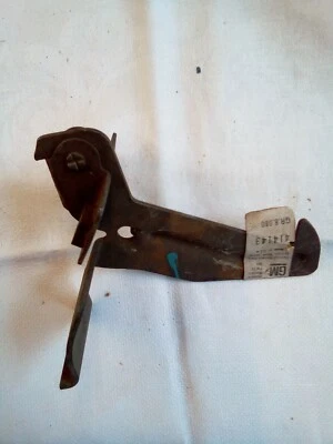 Oldsmobile Delta 88 98 1974-1975 1976 NOS capó captura secundaria 414143 Foto 1 de 4