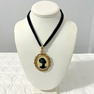 Coreen Simpson Black Cameo Necklace Pendant Velvet Choker Silhouette - Picture 1 of 13