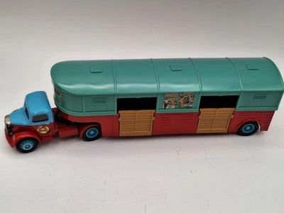 Vtd Corgi 1/50 Bedford O Articulated Horse  Chipperfields Circus Model Truck  - Image 1 of 4
