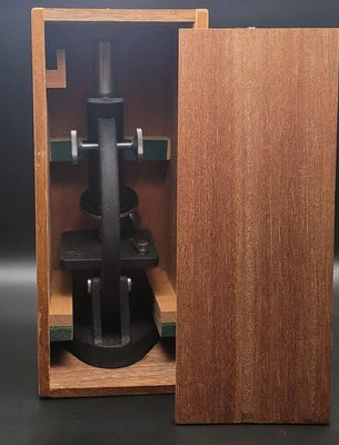 Vintage Black Edmund Scientific 300X Microscope With Dovetailed Wood Brown Box - Image 1 of 4