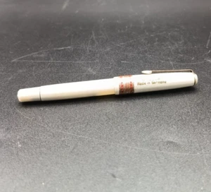 RARA PLUMA ESTILOGRÁFICA ALEMANA STELLA DE COLECCIÓN - PLUMA DURADERA 4 NUEVA EN CAJA "M" DORADA/DORADA c1960 g. - Imagen 1 de 5