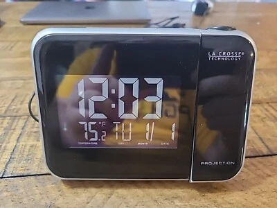 W85923 La Crosse Technology Projection Alarm Clock with Indoor Temperature - Image 1 of 3
