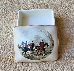 Vintage Royal Worcester Spode Fine Bone China Lidded Trinket Box 1976 JF Herring - Picture 1 of 8