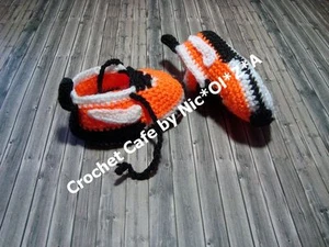 HANDMADE CROCHET BABY UNISEX  BOOTIES ATHLETIC SHOES SNEAKERS  BABY SLIPPERS  - Picture 1 of 5