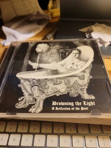 Drowning the Light Eine Reflexion der Vergangenheit CD - Bild 1 von 4