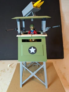 Custom GI Joe Watch Tower mit Suchscheinwerfer / Raketenwerfer / 2 50 cals 3,75" Fig - Bild 1 von 19