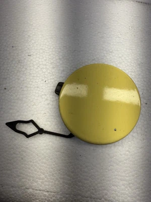 Tapa de gancho de remolque para parachoques delantero Volkswagen Beetle 2012-2017 Foto 1 de 3