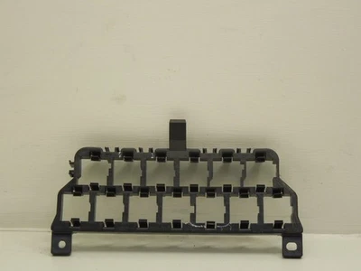VW Beetle Convertible 9C 13 Point Relay Holder Board 8D0937503E - Image 1 of 4