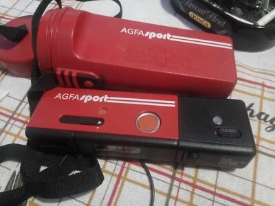 FOTOCAMERA VINTAGE AGFA SPORT 110 ROSSA con custodia tubo impermeabile - Image 1 of 4