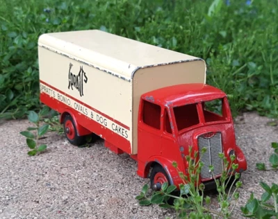 Excellent Corgi Supertoy Guy S Type SPRATT'S Dog Food Delivery Van - Image 1 of 4