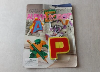Ancien porte clé, Alpha Robot / Transformers, lettre P, vintage - Photo 1/3