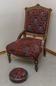 Armchair reupholstered in crimson velvet. Solid wood frame with inlaid design. - Picture 1 of 9