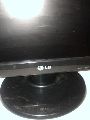 L@@K LG Monitor 18.5”  Flatron W1943SS-PF  With VGA Cord & Power Adaptor 👍 - Image 1 of 4