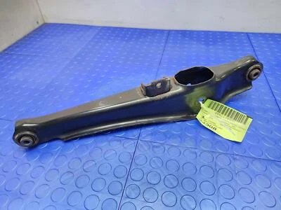 Brazo de control inferior trasero izquierdo o derecho 22-24 Mitsubishi Eclipse Cross AWD fabricante de equipos originales Foto 1 de 4
