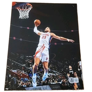 BLAKE GRIFFIN SIGNED 8X10 PHOTO DETROIT PISTONS BECKETT BAS CERTED #BQ57634 - Picture 1 of 1