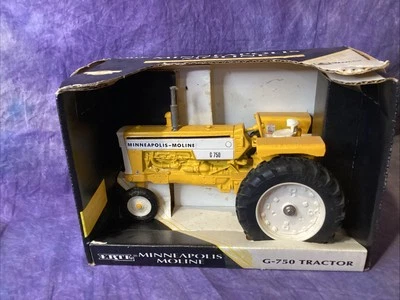 Ertl 1/16 Minneapolis Moline G-750 Tractor - Boxed - Image 1 of 4