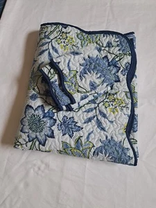 Traditions By Waverly Malediven Bauernhaus Blumen 3-teiliges Quilt Kissenbezug Set - Bild 1 von 5