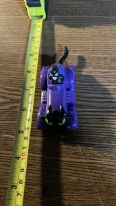 1991 McDonalds Happy Meal DC Comics Batman Returns Catwoman Katze Coupe Auto - Bild 1 von 3
