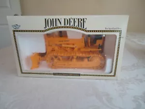 ERTL 1/16 Scale John Deere Collectors Edition 420 Crawler 5067DA - Picture 1 of 5