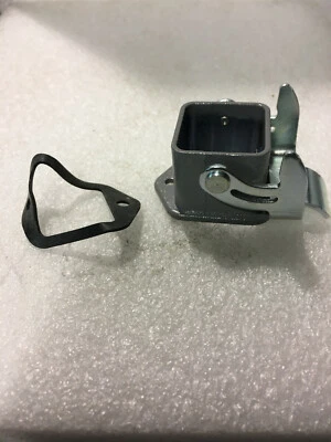 12 COUNT-HARTING 09200030301 YYC Bottom Entry Base - Panel Mount TYPE HAN 3A - Image 1 of 4