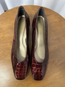 Vintage California magdesians shoes Low Heel Women’s Size 13 Leather Croc Red - Picture 1 of 9