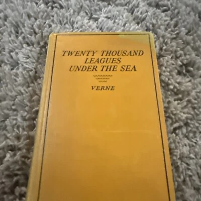 TWENTY THOUSAND LEAGUES UNDER THE SEA Jules Verne With Color Plates (1935) - Image 1 of 4