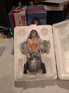 DC Direct Women of the DC Universe Serie 2 Phantom Lady di Terry Dodson - Foto 1 di 4