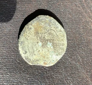 Antigua moneda romana, espalda de águila, como se encuentra - Imagen 1 de 7