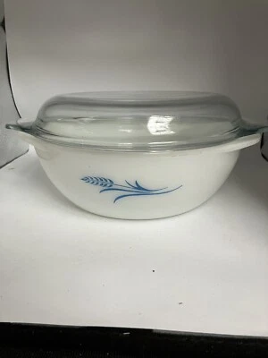 JAJ Pyrex Casserole With Lid. Blue Wheat Pattern. - Image 1 of 2