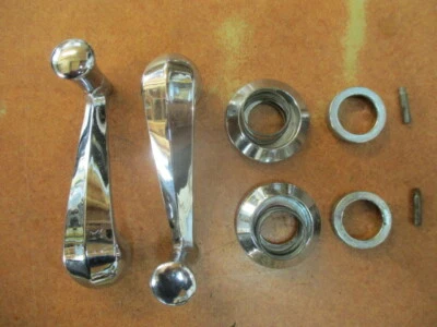 Jaguar Window Winder Pair, Jaguar Mark 2, E-type, 3.8S, Mark X, MK II I - Image 1 of 2