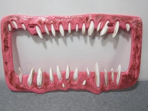 Cubierta de marco de placa de monstruo vampiro boca colmillo dientes horror - Imagen 1 de 4