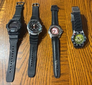Mixed Brands Mens Watches Lot Of 4 For Parts Or Repair - Picture 1 of 5