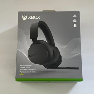 Xbox Wireless Stereo Headset - Xbox One/Series X|S/PC - Picture 1 of 3