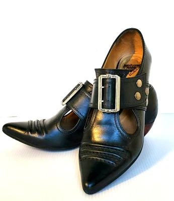 Zapatos para mujer John Fluevog negros con hebilla de peregrino talla 6 Foto 1 de 4