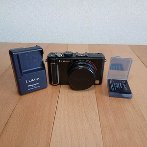 Panasonic LX3 10.1 MP Digital Compact Camera 2.5x Optical Zoom Black - Picture 1 of 10