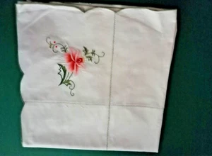 Vintage Table Cloth - Handmade - Embroidered - Colour Beige - Picture 1 of 2