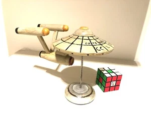 Vintage Star Trek Enterprise Star Raumschiff Navicella Spaziale Holz H.M. - Picture 1 of 5