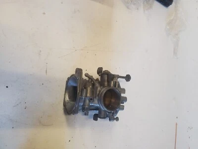 1986 1987 Suzuki GSXR1100  carburetor body - Image 1 of 3