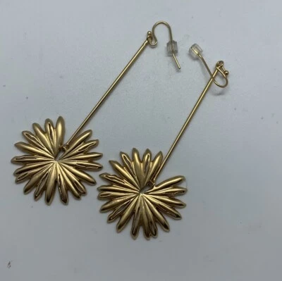 $68 NWOT TRINA TURK SAMPLE GOLD TONE SUNFLOWER 3” DROP EARRING- JC302 M - Image 1 of 3