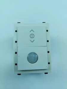 HELVAR 318W Sensore di Movimento Assenza Presenza Rilevatore PIR da Parete Bianco - Foto 1 di 3