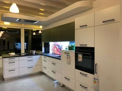 Nolte Ausstellungsküche S19 76W Weiß softm. + S19 76V Olive NUR HOLZTEILE - Bild 1 von 4