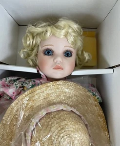 "Daisy" Porcelain Doll by Marie Osmond, 1996, LE #147/7500 COA & Bracelet - Picture 1 of 5