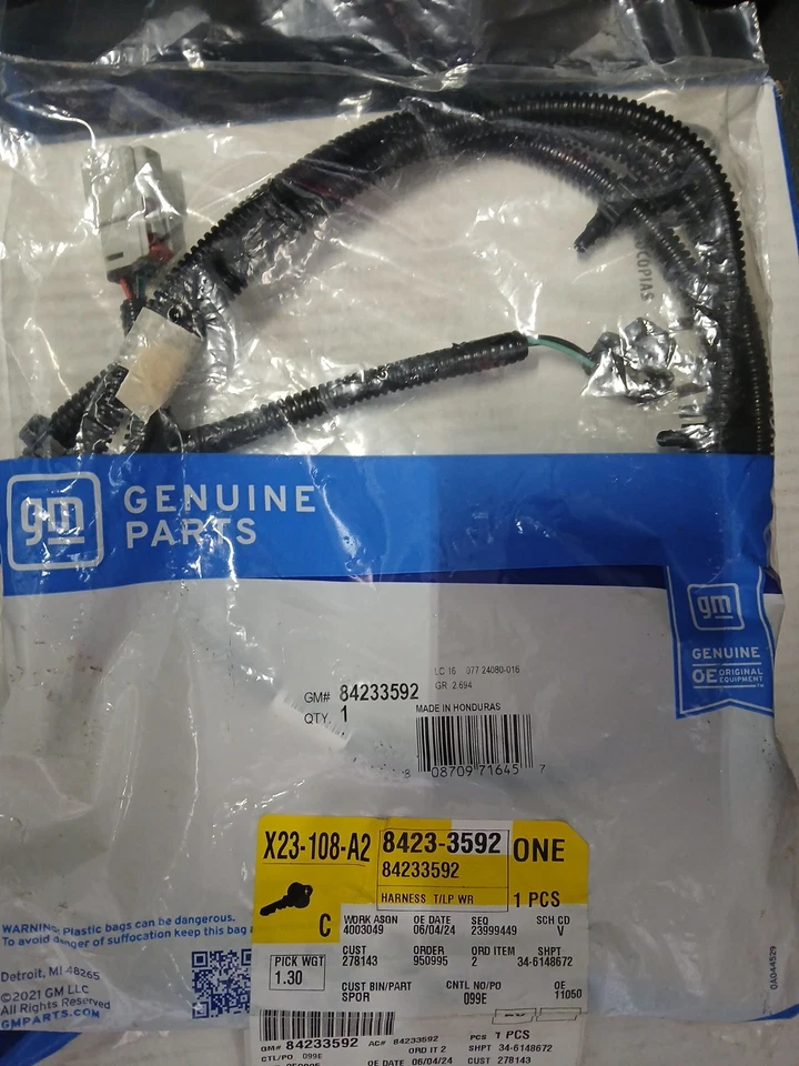 Genuine GM Tail Light Wiring Harness 84233592 - Image 1 of 3