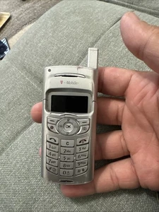 LG G7050 Mobile  - Picture 1 of 8