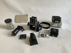 Kit de película Hasselblad 500C formato medio completo con lente de 50 mm + respaldo + accesorios - Imagen 1 de 17
