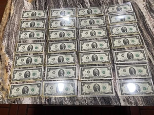 28 1976 TWO DOLLAR *STAR* NOTES UNC $2 Bills Sleeved - Picture 1 of 6