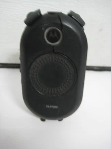 Motorola CLP1040 4 Channel UHF Two-Way Walkie Talkie Radio ONLY - Picture 1 of 7
