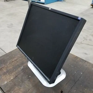 Hewlett Packard LP1965 LCD Desktop Monitor, 19" Screen, VGA, DVI - USED - Picture 1 of 5