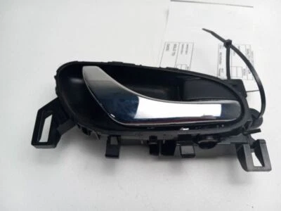 Manija de puerta interior trasera derecha Nissan Sentra 2013-2019 Foto 1 de 4