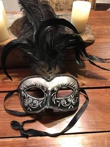 Masquerade Mask Hand Made Feather Black/Silver Mardi Gras Ball ITALIA Venice - Picture 1 of 6